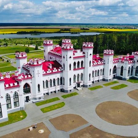 Otel Puslovskih Kossowski Dvorec Kossovo Exteriér fotografie